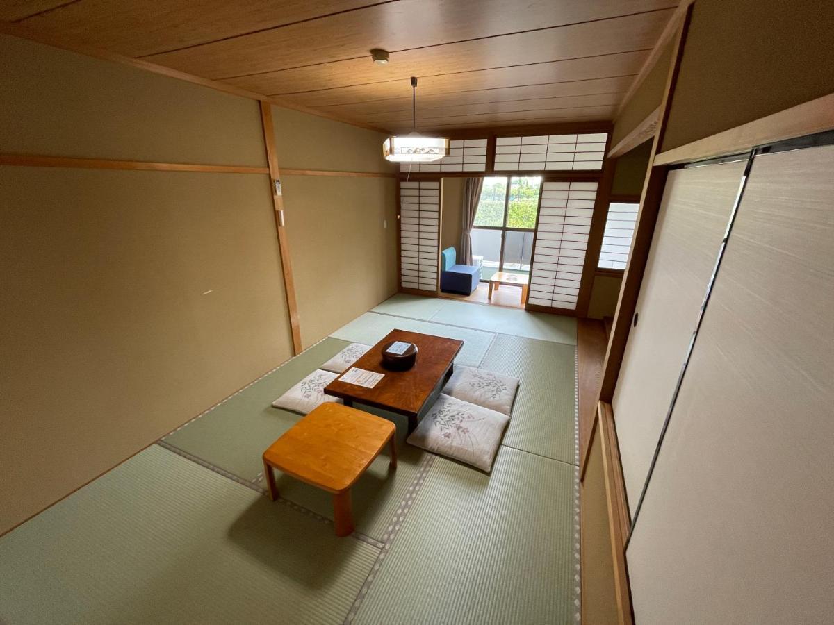 Hotel Isodokei Shirahama Buitenkant foto